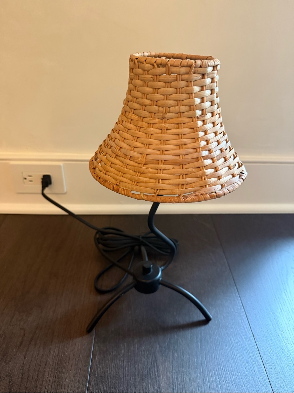 Athena Calderone small rattan lamp